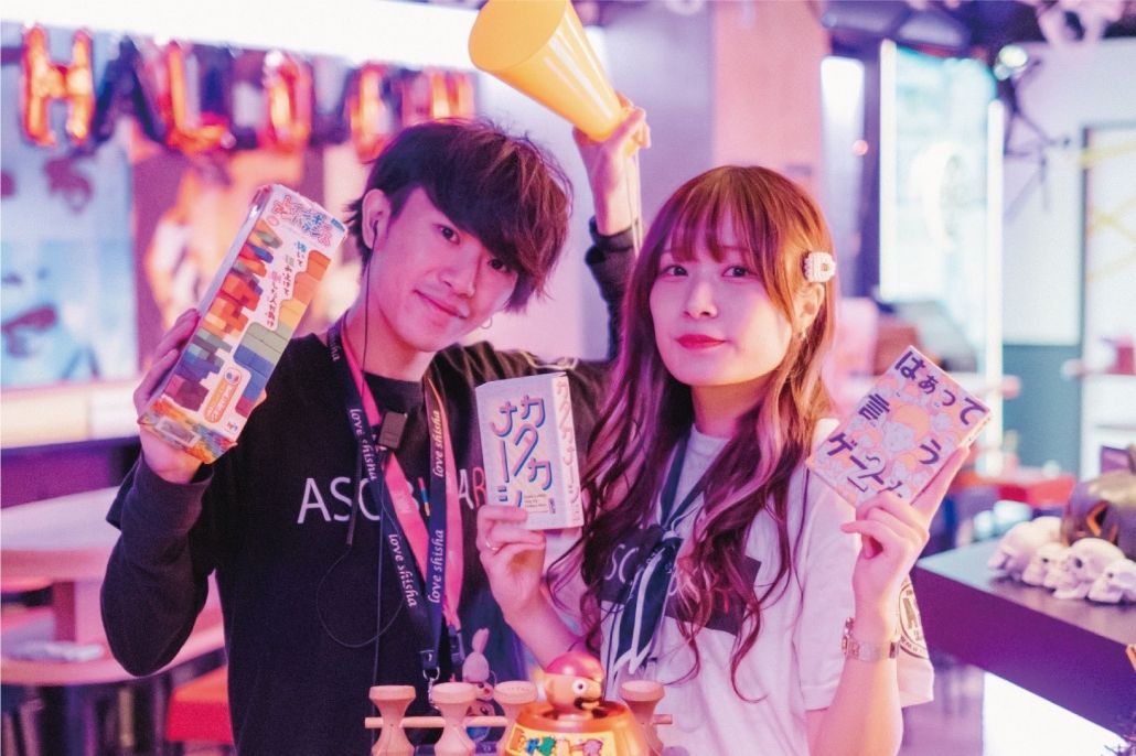 アソビバー,東京,渋谷,渋谷横丁,相席,マッチングバー,ダーツ,アッミューズメント,バー